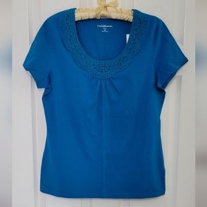 Turquoise short sleeved top in cotton jersey, NWT, size med.